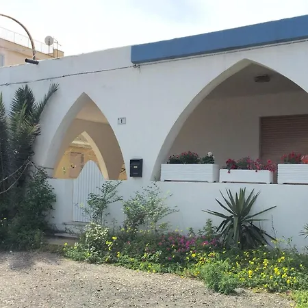 Apartment Family House By The Sea La Caletta