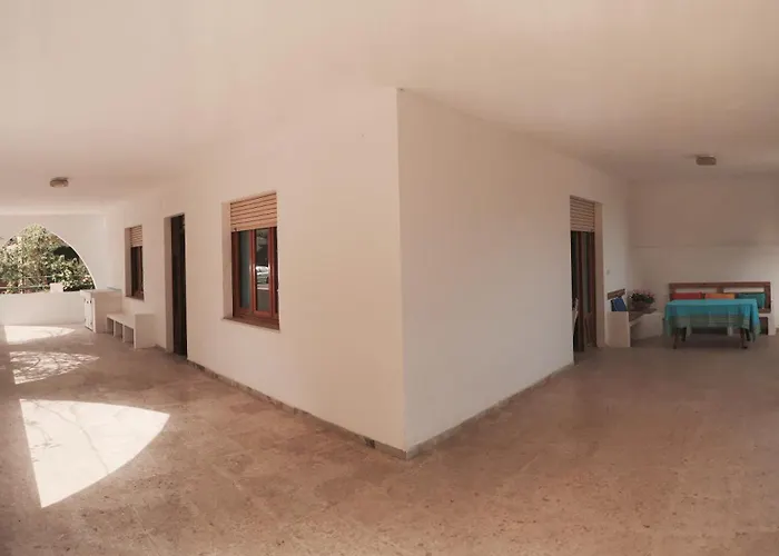 Family House By The Sea La Caletta